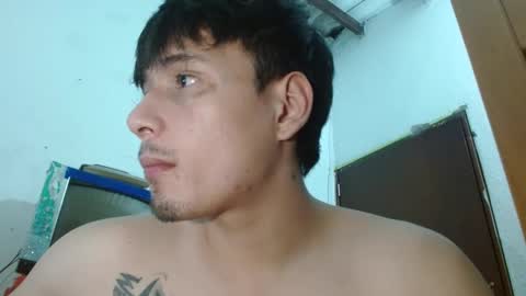 Snapshot of justin_taylor02 chatting on 10/01/25, 10:49 justin_taylor02 online show from 10/01/25, 10:49