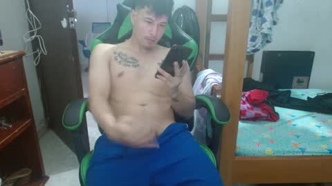 Snapshot of justin_taylor02 chatting on 10/10/25, 12:15 justin_taylor02 online show from 10/10/25, 12:15