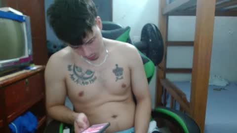 Snapshot of justin_taylor02 chatting on 10/23/25, 11:31 justin_taylor02 online show from 10/23/25, 11:31