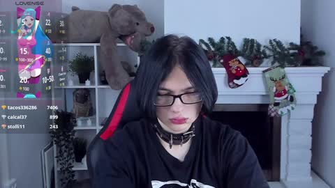 Snapshot of justin_twinkboy chatting on 12/28/24, 02:11 JUSTIN online show from 12/28/24, 02:11