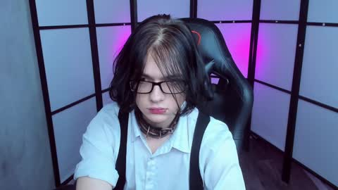 Snapshot of justin_twinkboy chatting on 01/17/25, 02:50 JUSTIN online show from 01/17/25, 02:50