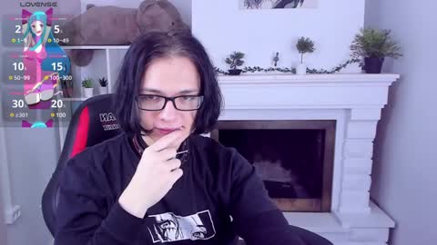 Snapshot of justin_twinkboy chatting on 01/26/25, 12:01 JUSTIN online show from 01/26/25, 12:01