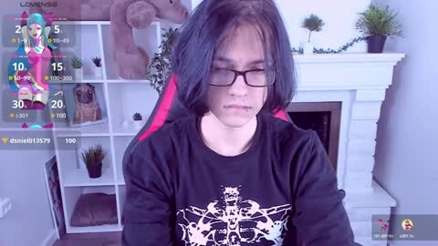 Snapshot of justin_twinkboy chatting on 02/08/25, 08:32 JUSTIN online show from 02/08/25, 08:32