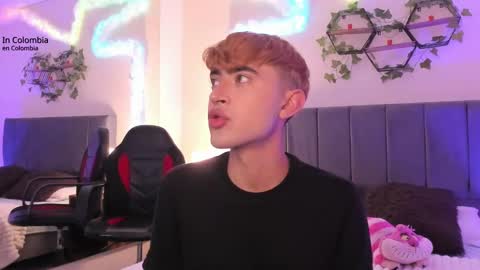 Snapshot of justinbe_ chatting on 09/09/25, 11:21 Justin online show from 09/09/25, 11:21