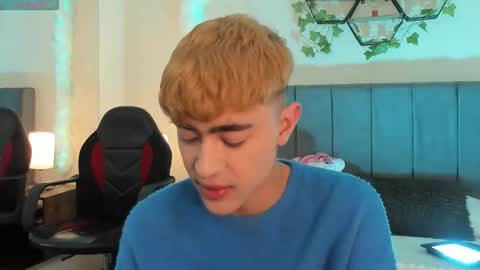 Snapshot of justinbe_ chatting on 09/16/25, 11:22 Justin online show from 09/16/25, 11:22