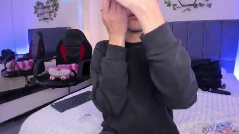 Snapshot of justinbe_ chatting on 10/23/25, 11:20 Justin online show from 10/23/25, 11:20