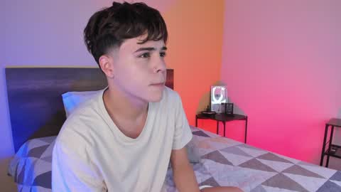 Justin online show from 02/04/25, 12:00