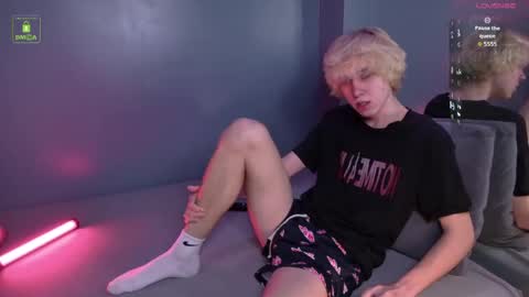 justTEEN online show from 04/22/26, 10:17