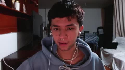 Snapshot of justine_ad chatting on 10/17/25, 05:10 Justine online show from 10/17/25, 05:10