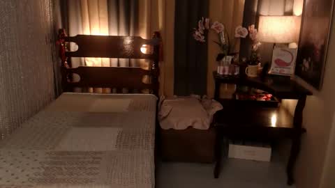 justine_hunk online show from 05/05/26, 06:43