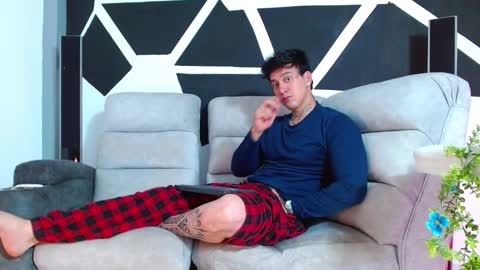 Snapshot of justinfuller_31 chatting on 11/29/25, 06:33 justinfuller_31 online show from 11/29/25, 06:33