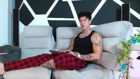 Snapshot of justinfuller_31 chatting on 11/30/25, 02:21 justinfuller_31 online show from 11/30/25, 02:21