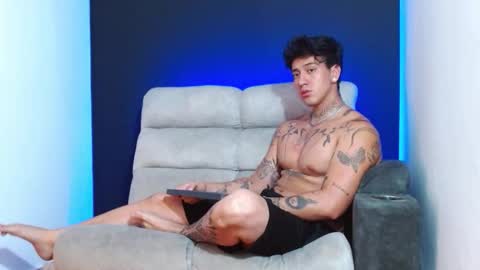 justinfuller_31 online show from 12/20/25, 08:49