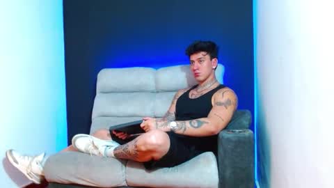 justinfuller_31 online show from 01/06/26, 03:10