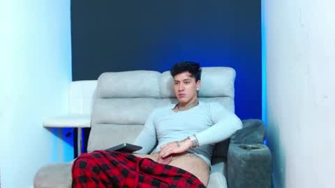 justinfuller_31 online show from 04/10/26, 08:57