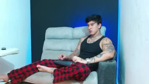 justinfuller_31 online show from 05/16/26, 06:50