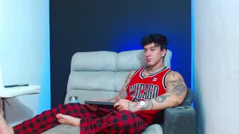 justinfuller_31 online show from 05/18/26, 04:07