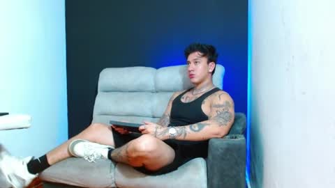 justinfuller_31 online show from 06/06/26, 02:27