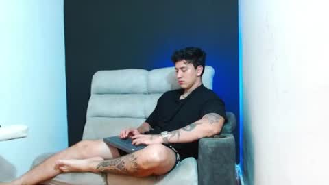 justinfuller_31 online show from 06/26/26, 01:43
