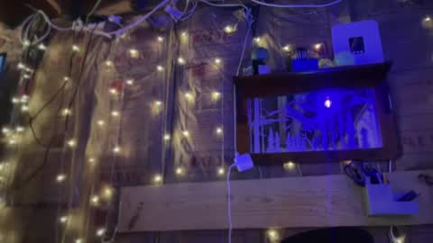 Snapshot of justinmoore1987 chatting on 01/27/25, 08:18 justinmoore1987 online show from 01/27/25, 08:18