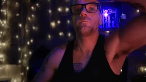 Snapshot of justinmoore1987 chatting on 02/24/25, 08:38 justinmoore1987 online show from 02/24/25, 08:38