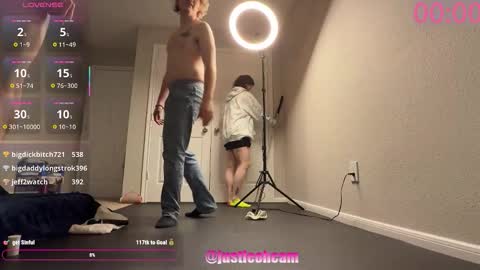 Snapshot of justleohcam chatting on 02/15/26, 08:27 JustLeOH oXXXana online show from 02/15/26, 08:27