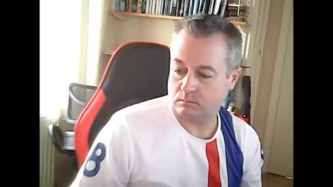 Snapshot of justmav chatting on 10/20/25, 09:10 justmav online show from 10/20/25, 09:10