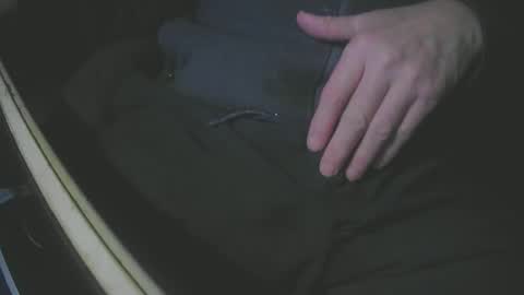 Snapshot of justme39057 chatting on 02/17/25, 04:37 Justme39057 online show from 02/17/25, 04:37