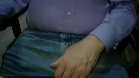 Snapshot of justme39057 chatting on 10/13/25, 01:16 Justme39057 online show from 10/13/25, 01:16