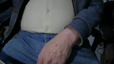 Snapshot of justme39057 chatting on 10/29/25, 06:09 Justme39057 online show from 10/29/25, 06:09