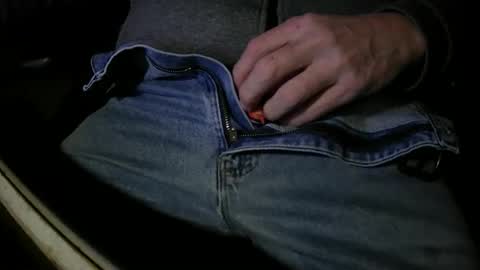 Snapshot of justme39057 chatting on 11/17/25, 07:52 Justme39057 online show from 11/17/25, 07:52