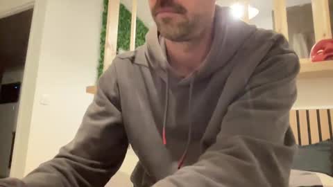 justmeandyou00 online show from 02/20/25, 06:02