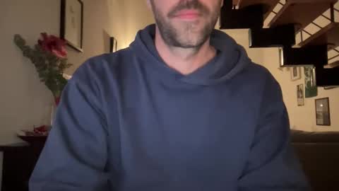 Snapshot of justmeandyou00 chatting on 12/21/25, 07:43 justmeandyou00 online show from 12/21/25, 07:43