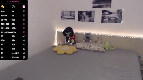 Julie online show from 09/18/25, 03:52