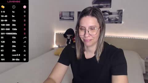 Julie online show from 10/14/25, 03:57