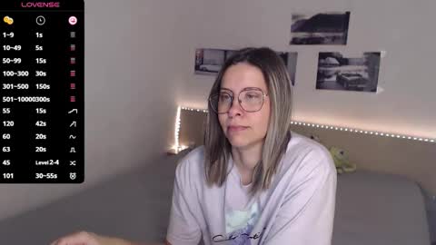 Julie online show from 11/27/25, 05:09