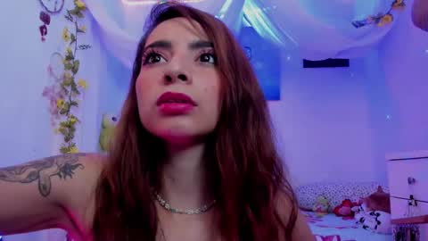 Mia online show from 02/21/25, 12:05