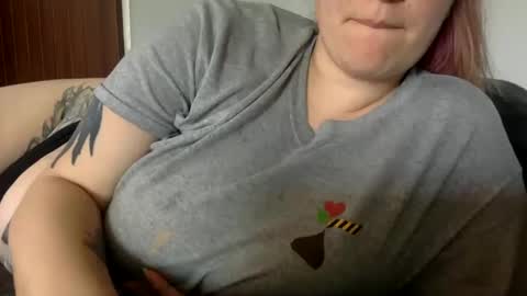 Snapshot of justpaige92 chatting on 12/21/24, 06:23 Justbrean92 online show from 12/21/24, 06:23