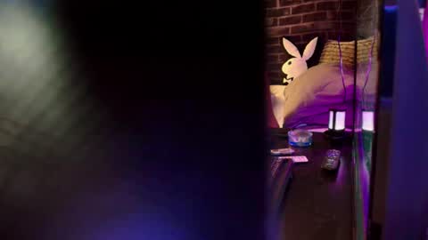 Snapshot of justwannalookgood4ya chatting on 12/12/24, 10:02 Eetantungfuk Mias online show from 12/12/24, 10:02