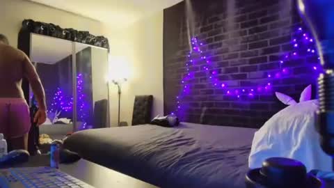 Snapshot of justwannalookgood4ya chatting on 12/17/24, 04:34 Eetantungfuk Mias online show from 12/17/24, 04:34