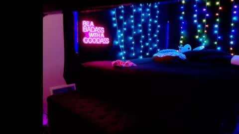 Snapshot of justwannalookgood4ya chatting on 02/23/25, 07:55 Eetantungfuk Mias online show from 02/23/25, 07:55