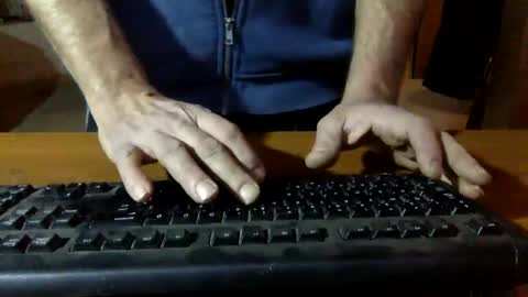 Snapshot of juvevan chatting on 02/09/25, 06:37 juvevan online show from 02/09/25, 06:37