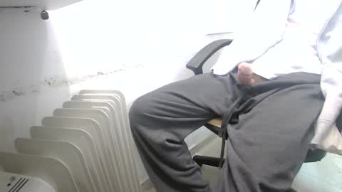 Snapshot of juz4 chatting on 02/01/25, 12:37 juz4 online show from 02/01/25, 12:37