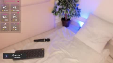 Snapshot of jvenuss chatting on 01/03/25, 10:40 ees 3 online show from 01/03/25, 10:40