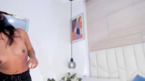 Snapshot of jvenuss chatting on 02/26/25, 01:53 ees 3 online show from 02/26/25, 01:53