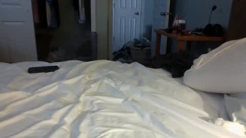 Snapshot of jwill10000 chatting on 09/21/25, 09:38 J and Sugar snap pea online show from 09/21/25, 09:38