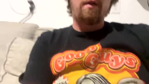 Snapshot of jwowzer69 chatting on 01/17/25, 04:17 Rock Peaches Last tipper gets surprise online show from 01/17/25, 04:17