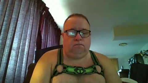 Snapshot of jyahoo2000 chatting on 12/21/25, 09:22 J online show from 12/21/25, 09:22