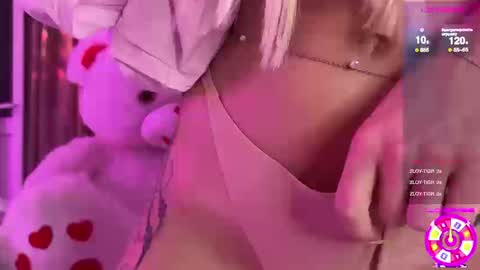 Snapshot of k0ketka chatting on 09/09/25, 08:19 Alisa online show from 09/09/25, 08:19