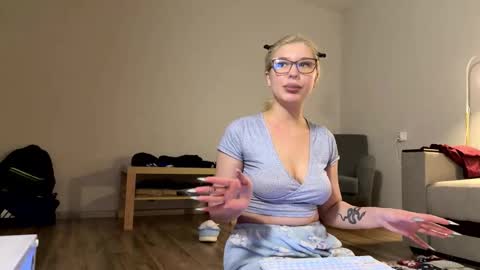 KITTY AND NICK Broadcast start time 10 am and 10 pm Moscow time online show from 03/10/26, 10:26